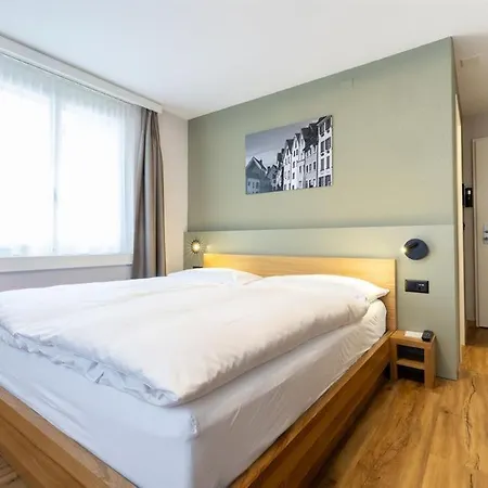 Stern Hotel Coira