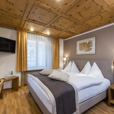 Stern Hotel 4*